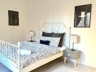 华沙棕榈公寓 * 华沙