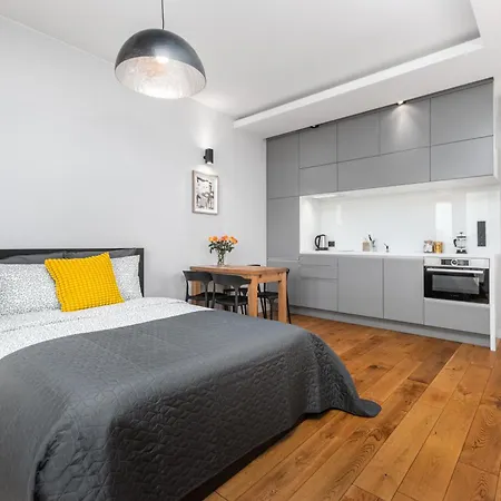 Palm Aparts Apartment