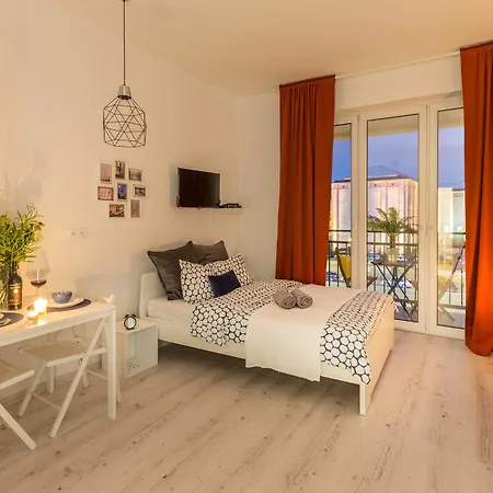 Apartament Palm Aparts *