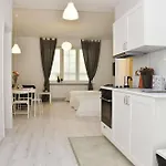Apartamento Palm Aparts Varsovia