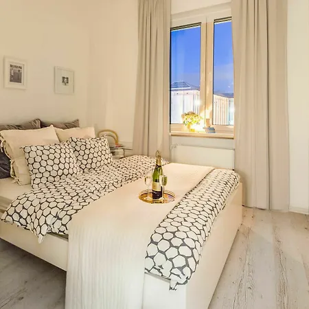 Palm Aparts Apartment